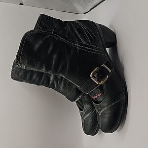 Otot mary jane booties distressed look size 8.5M
